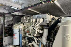 2003 Silverton 42 Convertible thumbnail 29