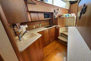 2003 Silverton 42 Convertible thumbnail 10