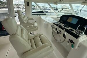 2007 Manta 44 Power Cat 'Lah De Dah' - Helm