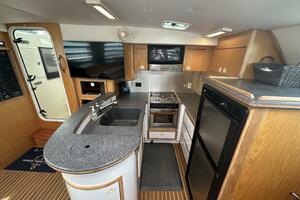2007 Manta 44 Power Cat 'Lah De Dah' - Galley