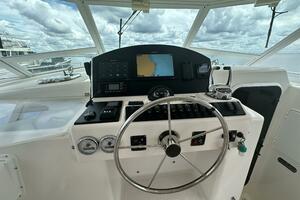 2007 Manta 44 Power Cat 'Lah De Dah' - Helm