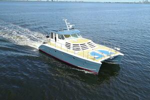 2007 Manta 44 Power Cat 'Lah De Dah' - Starboard 3/4 Bow