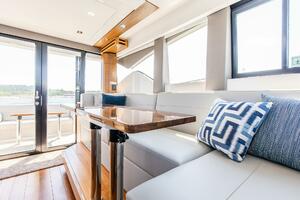 39FT (11.89M) TIARA YACHTS