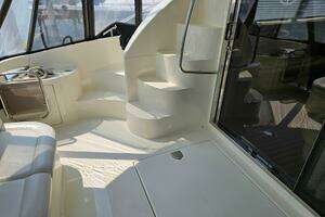 2003 Azimut 46 Motor Yacht thumbnail 14
