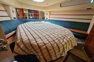 2003 Azimut 46 Motor Yacht thumbnail 4