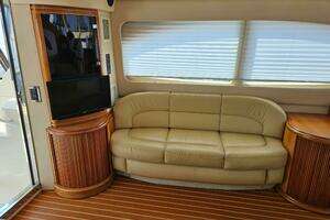2003 Azimut 46 Motor Yacht thumbnail 15