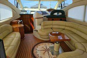 2003 Azimut 46 Motor Yacht thumbnail 3