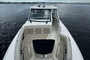 38FT (11.58M) BOSTON WHALER
