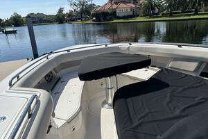 38FT (11.58M) BOSTON WHALER