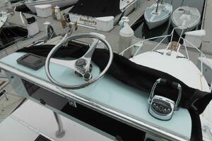 Beer Money 32ft Topaz Yacht For Sale