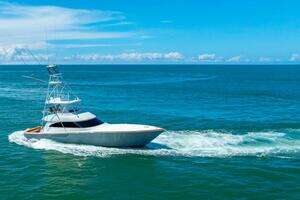 2017 Viking 62 Convertible thumbnail 62