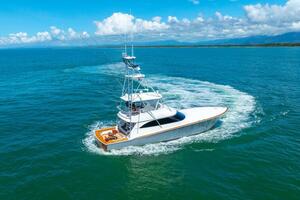 2017 62 Viking Convertible - Offensive