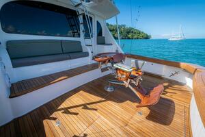 2017 62 Viking Convertible - Offensive