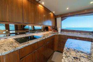 2017 Viking 62 Convertible thumbnail 11