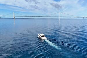 53FT (16.15M) TIARA YACHTS