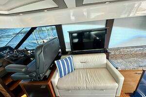 2017 Tiara Yachts 53 Coupe thumbnail 31