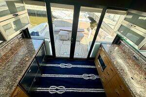 2017 Tiara Yachts 53 Coupe thumbnail 33