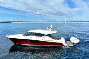 2017 Tiara Yachts 53 Coupe thumbnail 1