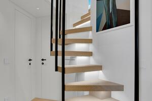 Stairway to Upper Deck