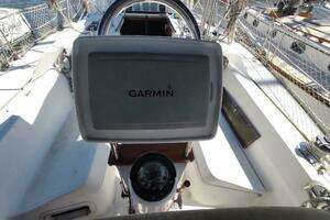 1987 Hunter 37 Legend thumbnail 15