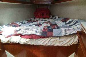 1987 Hunter 37 Legend thumbnail 50