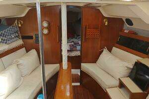 1987 Hunter 37 Legend thumbnail 41