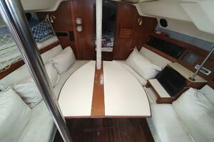 TOO CHUFFED 37ft Hunter Yacht For Sale