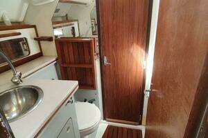 1987 Hunter 37 Legend thumbnail 34