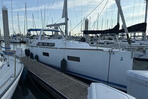 Romance 38ft Beneteau Yacht For Sale
