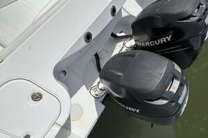 C Cab 31ft Boston Whaler Yacht For Sale