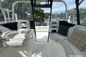 C Cab 31ft Boston Whaler Yacht For Sale