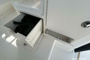 C Cab 31ft Boston Whaler Yacht For Sale