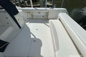 C Cab 31ft Boston Whaler Yacht For Sale