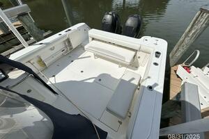 C Cab 31ft Boston Whaler Yacht For Sale