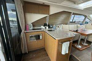 2018 Sea Ray 460 Sundancer thumbnail 8