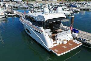 2018 Sea Ray 460 Sundancer thumbnail 4