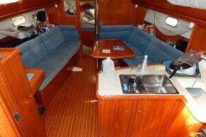 1997 Jeanneau 36.2 Sun Odyssey thumbnail 10