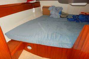 1997 Jeanneau 36.2 Sun Odyssey thumbnail 15