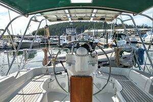 2004 Beneteau 393 thumbnail 35