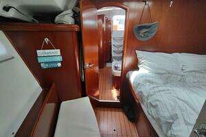 2004 Beneteau 393 thumbnail 33