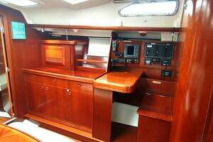 2004 Beneteau 393 thumbnail 40