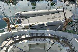 2004 Beneteau 393 thumbnail 34