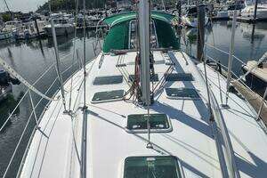 2004 Beneteau 393 thumbnail 5