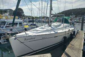 2004 Beneteau 393 thumbnail 2