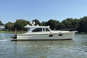 52FT (15.85M) VICEM Worth Avenue Yachts