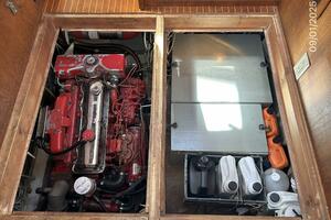 40' Nauticat engine room access