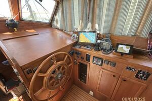 40' Nauticat pilothouse helm1