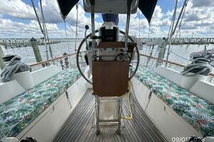 40' Nauticat cockpit aft