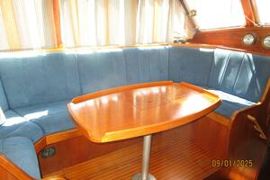 40' Nauticat pilothouse port seating