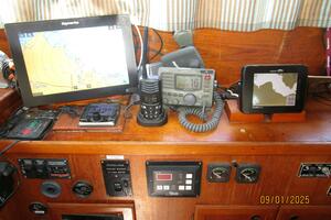 40' Nauticat pilothouse helm2
